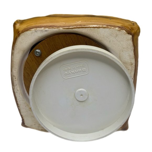 Madonna & Child Sankyo Music Box plays "Ave Maria" Revolves Vintage - Picture 11 of 12